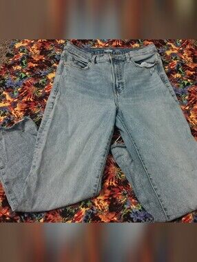 Old Navy Sky-Hi Straight Extra High Rise Secret Slim Pockets Denim Jeans